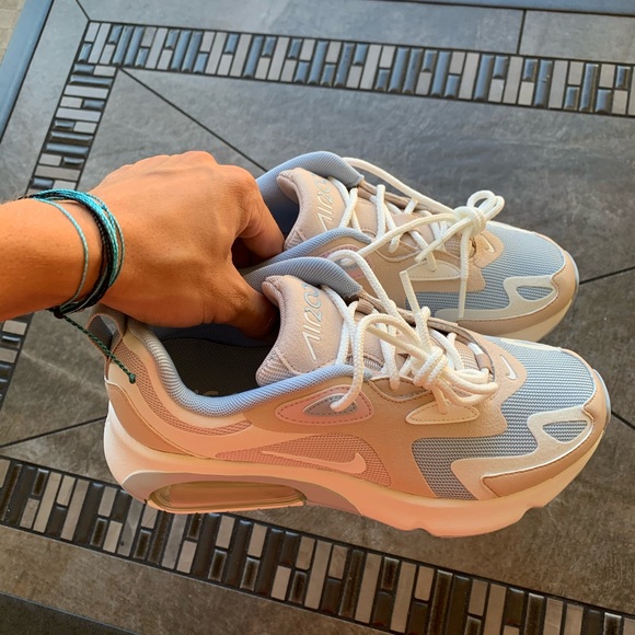 nike air max 200  • BRAND NEW • NEVER WORN - Picture 15 of 16